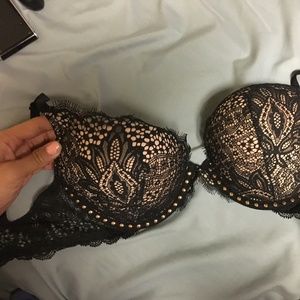 Victoria's Secret bombshell push up bra